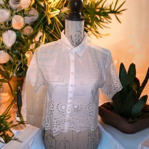 Forever 21 Bohemian Style Whimsical White Crochet Lace Cropped Button Blouse